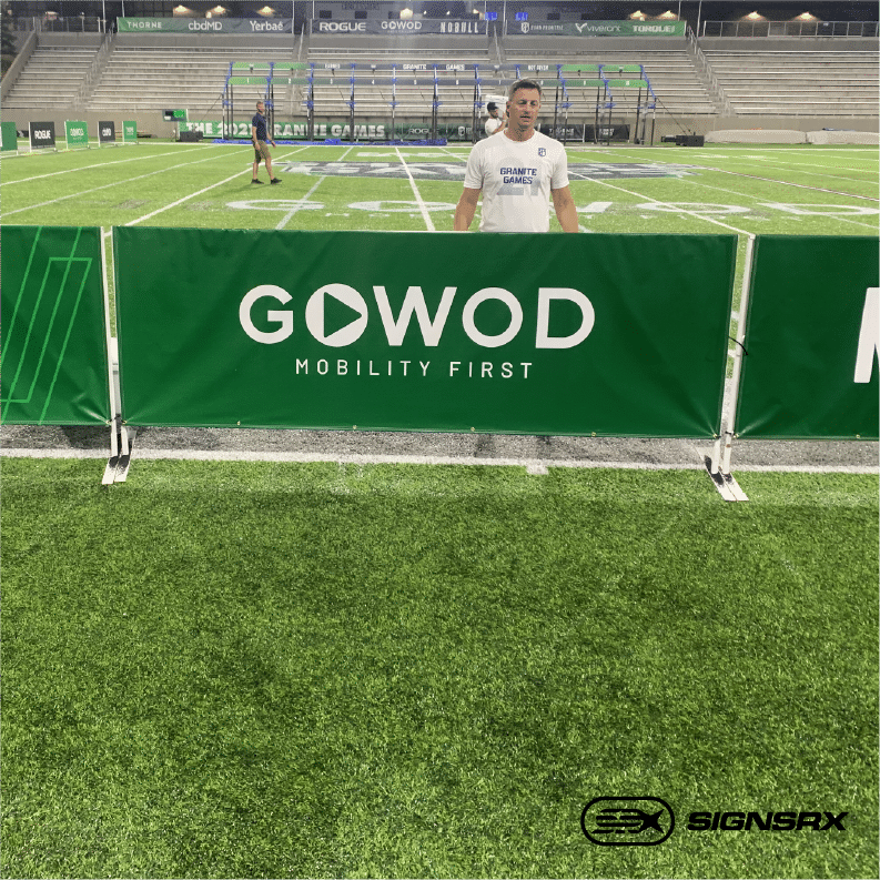 High-visibility barricade wraps for event organization